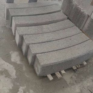 河源芝麻白弧形路牙石